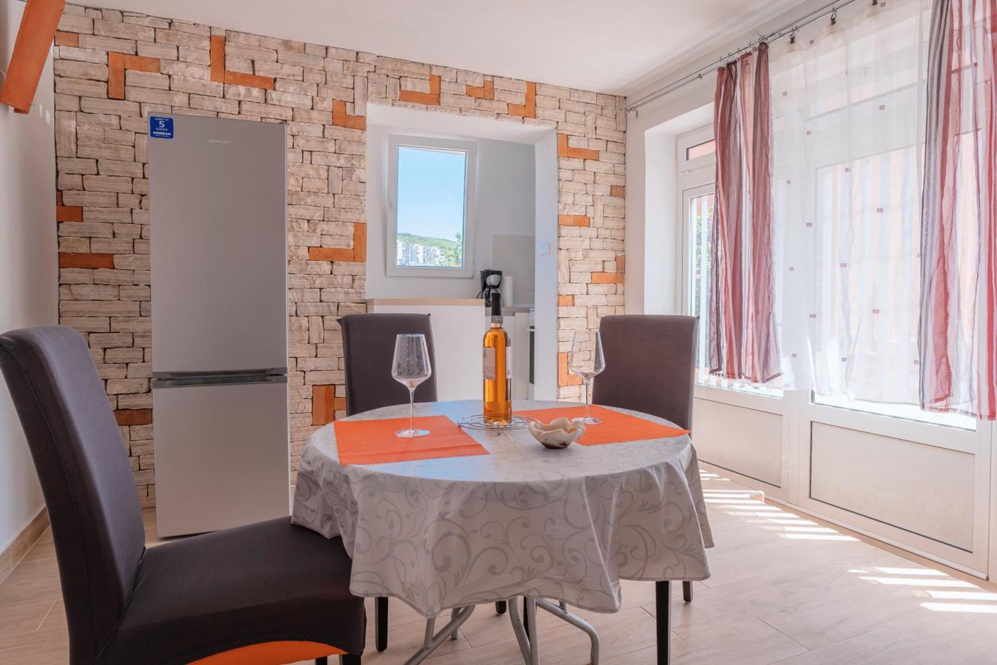 Apartments Ema شيبينيك المظهر الخارجي الصورة